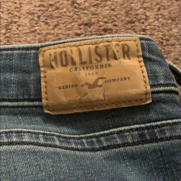 Hollister ripped jeans - Picture 3 of 6